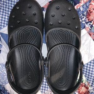 Women’s croc flats size 8